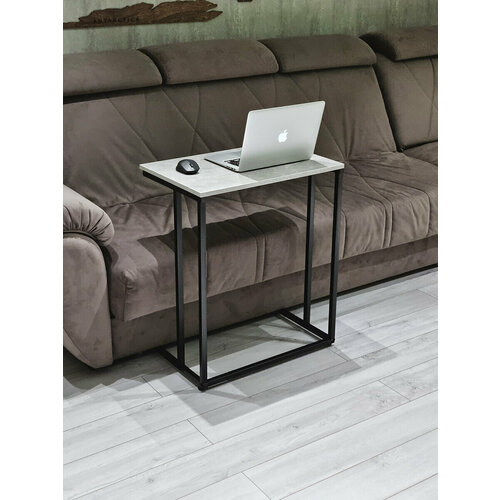 Стол приставной придиванный прикроватный для ноутбука в стиле лофт размером 60х40 см