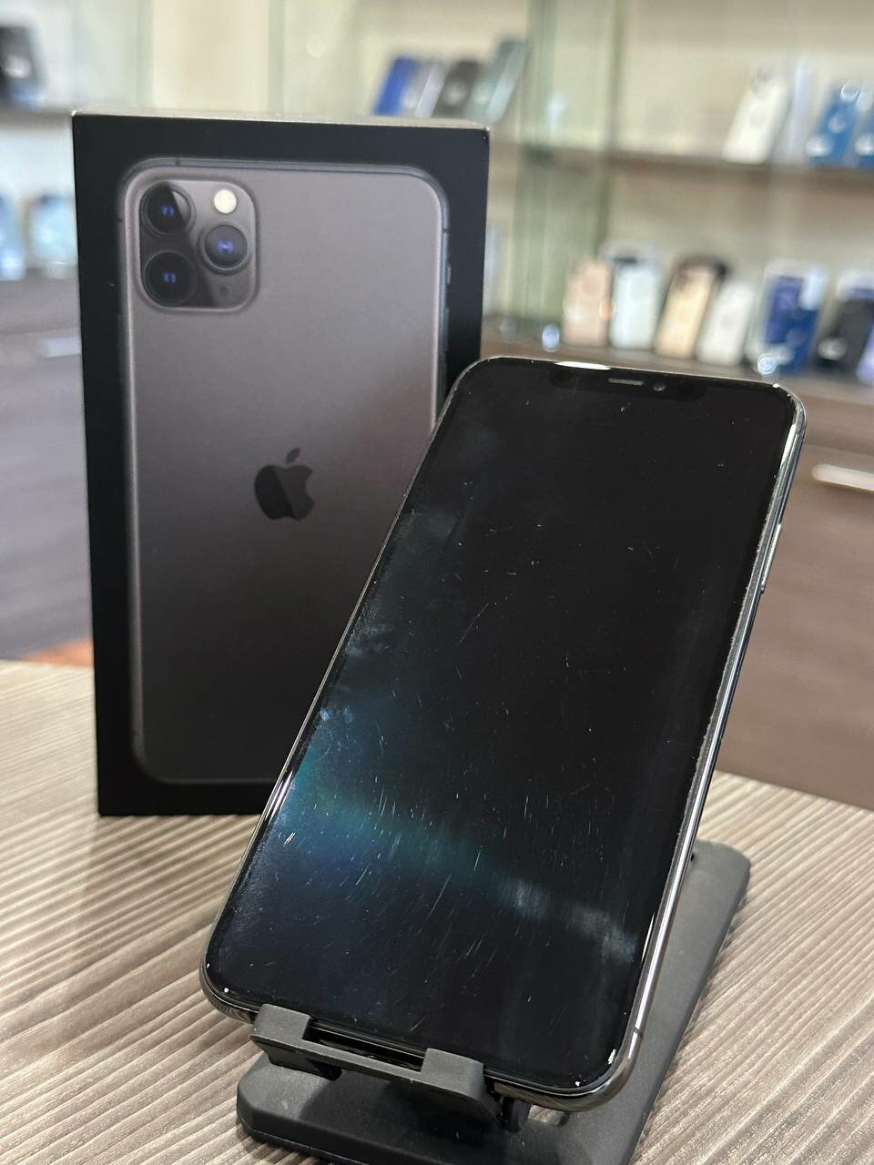 Смартфон Apple iPhone 11 Pro Max, 256ГБ, 6,5", 3 камеры, OLED, IP68, NFC — фото 1
