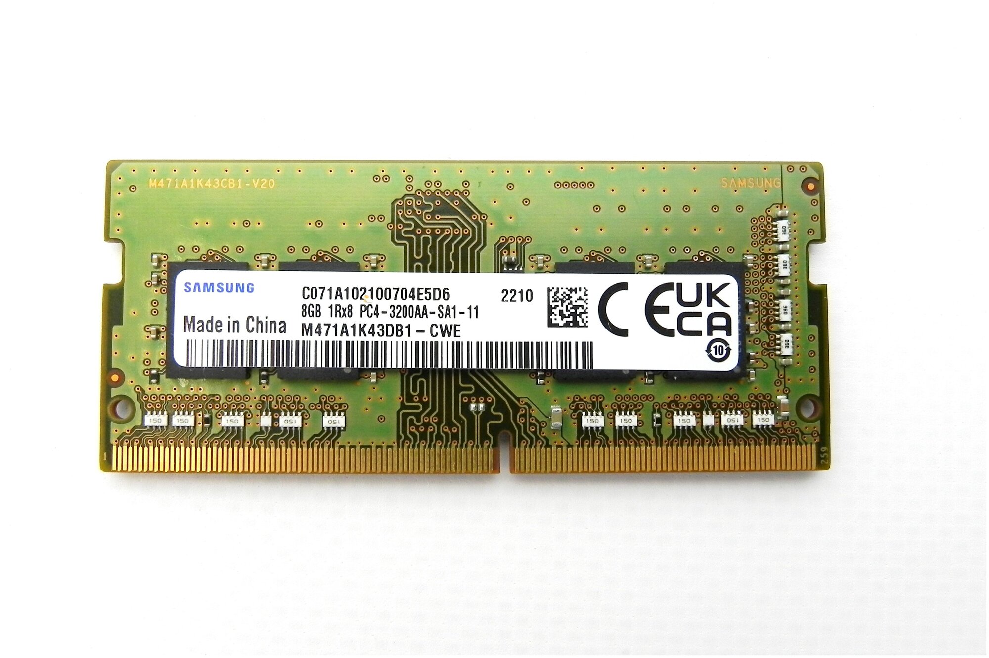 Оперативная память 8 ГБ 1 шт. 1Rx8 Samsung M471A1K43DB1-CWE DDR4