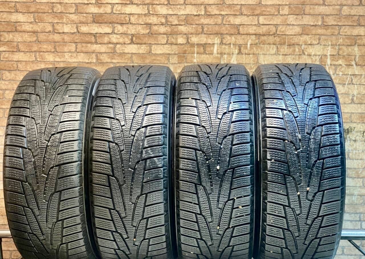 Kumho I'Zen KW31 235/55 R17