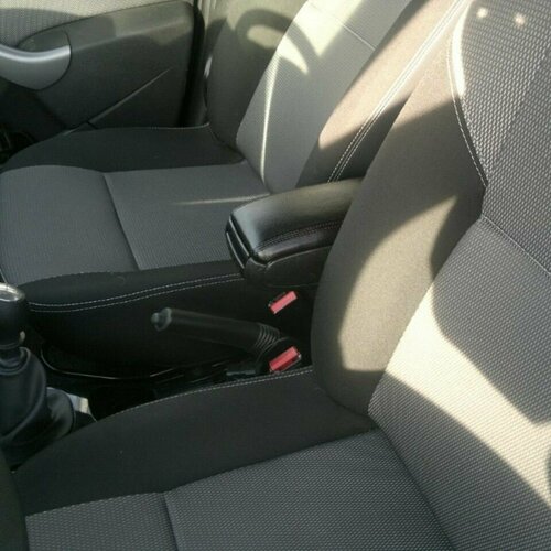 Для Renault Duster I 2010-2020 / Nissan Terrano 2014-2019 Вставной подлокотник с внутренним боксом PCHRD9V
