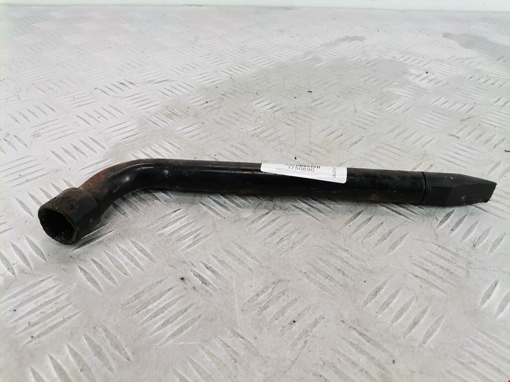 Ключ баллонный Ford Fiesta 5 1233302 арт. 1750890
