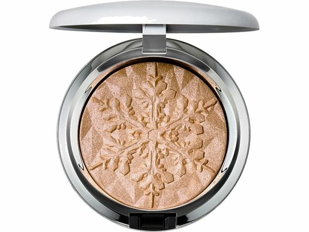 Компактная пудра с эффектом сияния MAC Extra Dimension Skinfinish