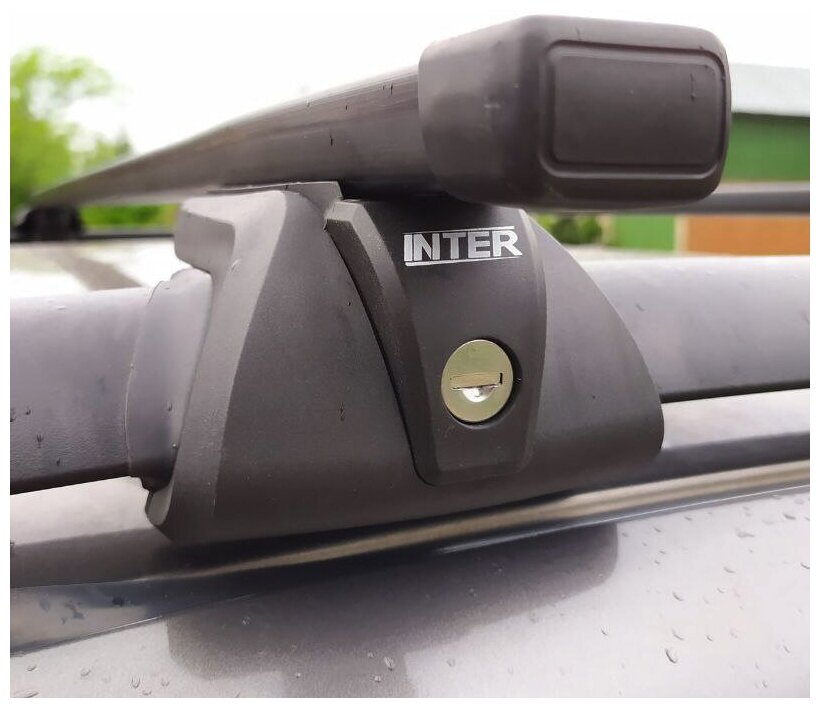 Багажник на рейлинги Inter Titan для Kia Sorento 2 / Киа Соренто 2012-2021 с замками, прямоугольные дуги 130
