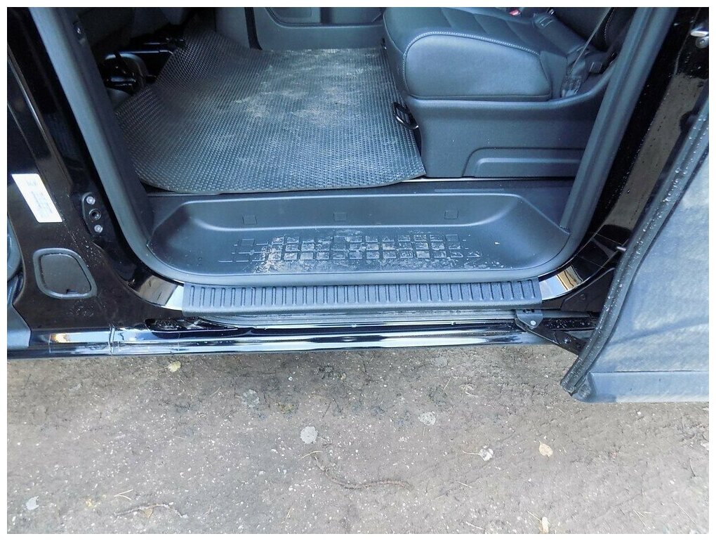 Накладка на порог сдвижной двери (левая) Peugeot Traveller L3 2016-