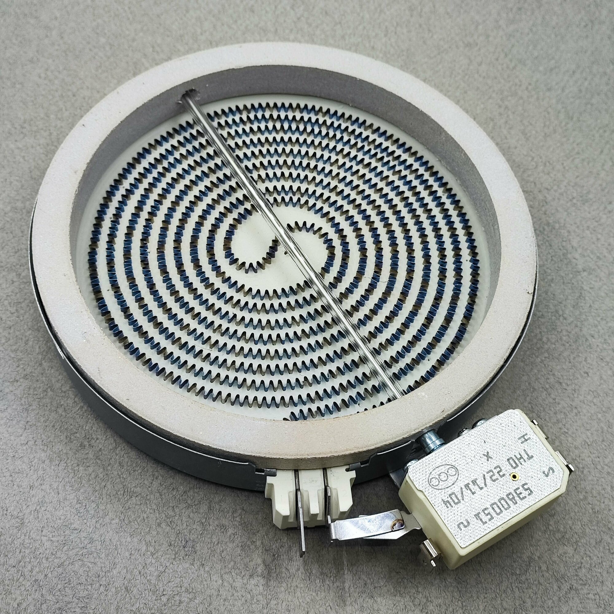 фото Конфорка для электроплиты стеклокерамической панели мощность 1200W, 327340