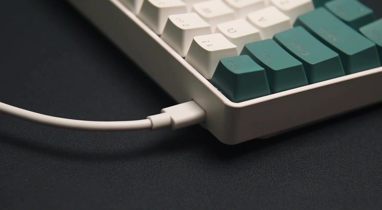 Клавиатура механическая русская Wolf T8 Hot-Swap игровая с RGB подсветкой проводная для компьютера ноутбука Gaming/game keyboard, usb светящаяся — фото 1
