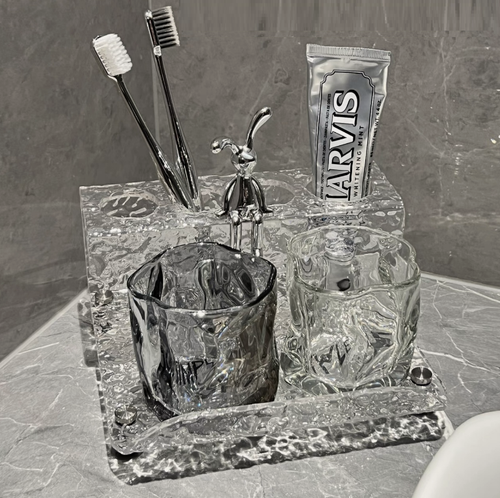 Изображение товара Органайзер для хранения ванных принадлежностей MyPads с двумя стаканами, диспенсер для хранения для ватных дисков и палочек в ванную комнату