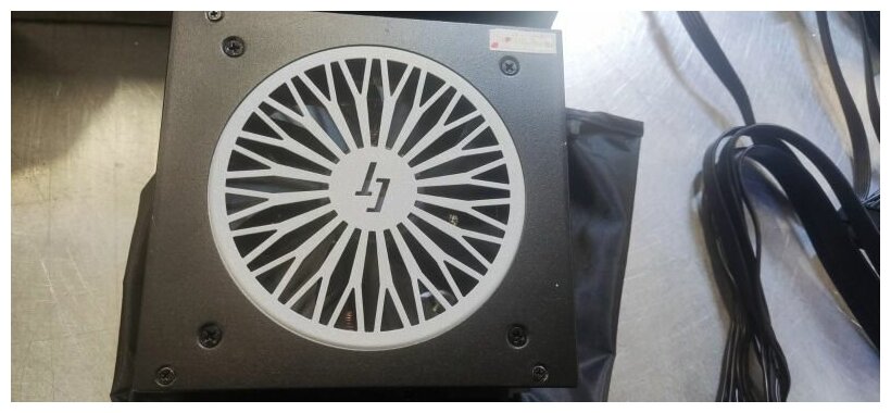 Блок питания ATX Chieftec GPX-750FC 750W, 80 PLUS GOLD, Active PFC, 120mm fan, full cable management, LLC design, Retail - фото №4