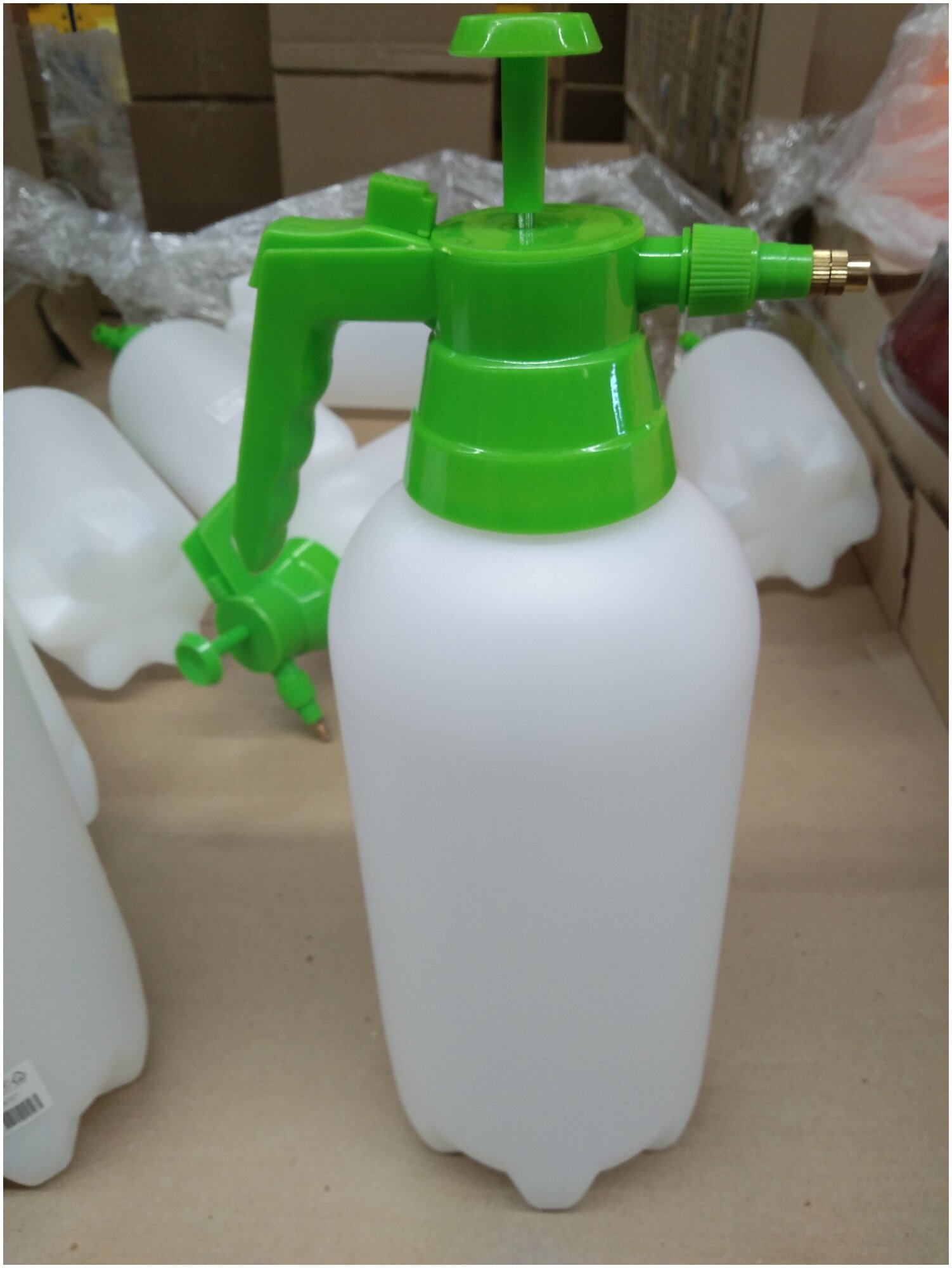 Распылитель (пульверизатор) для распыления воды на цветы и рассаду "Классик", 3 литра - фотография № 2