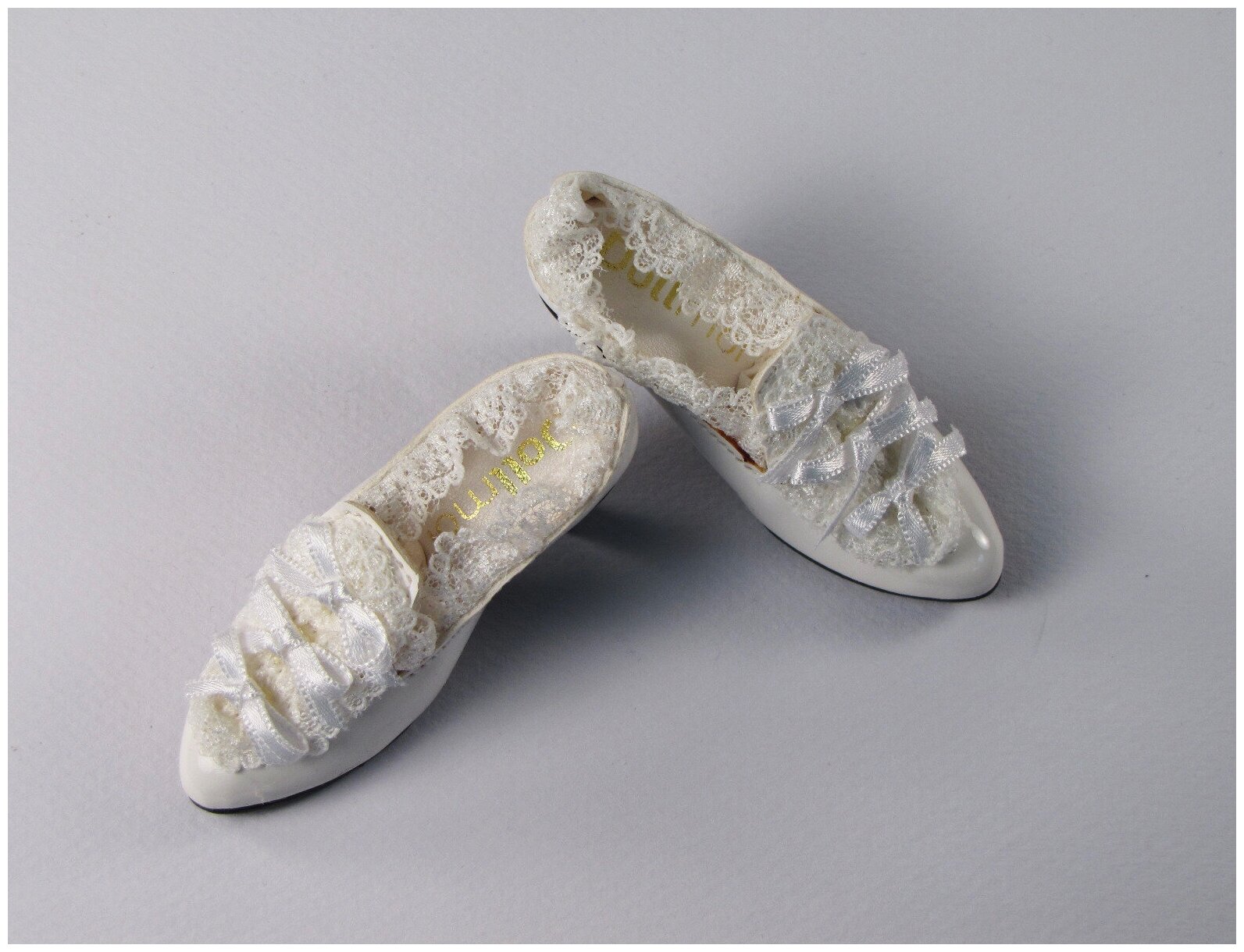 Dollmore Shoes MSD wiht laces (Доллмор Туфли белые с кружевом для кукол 47 см)