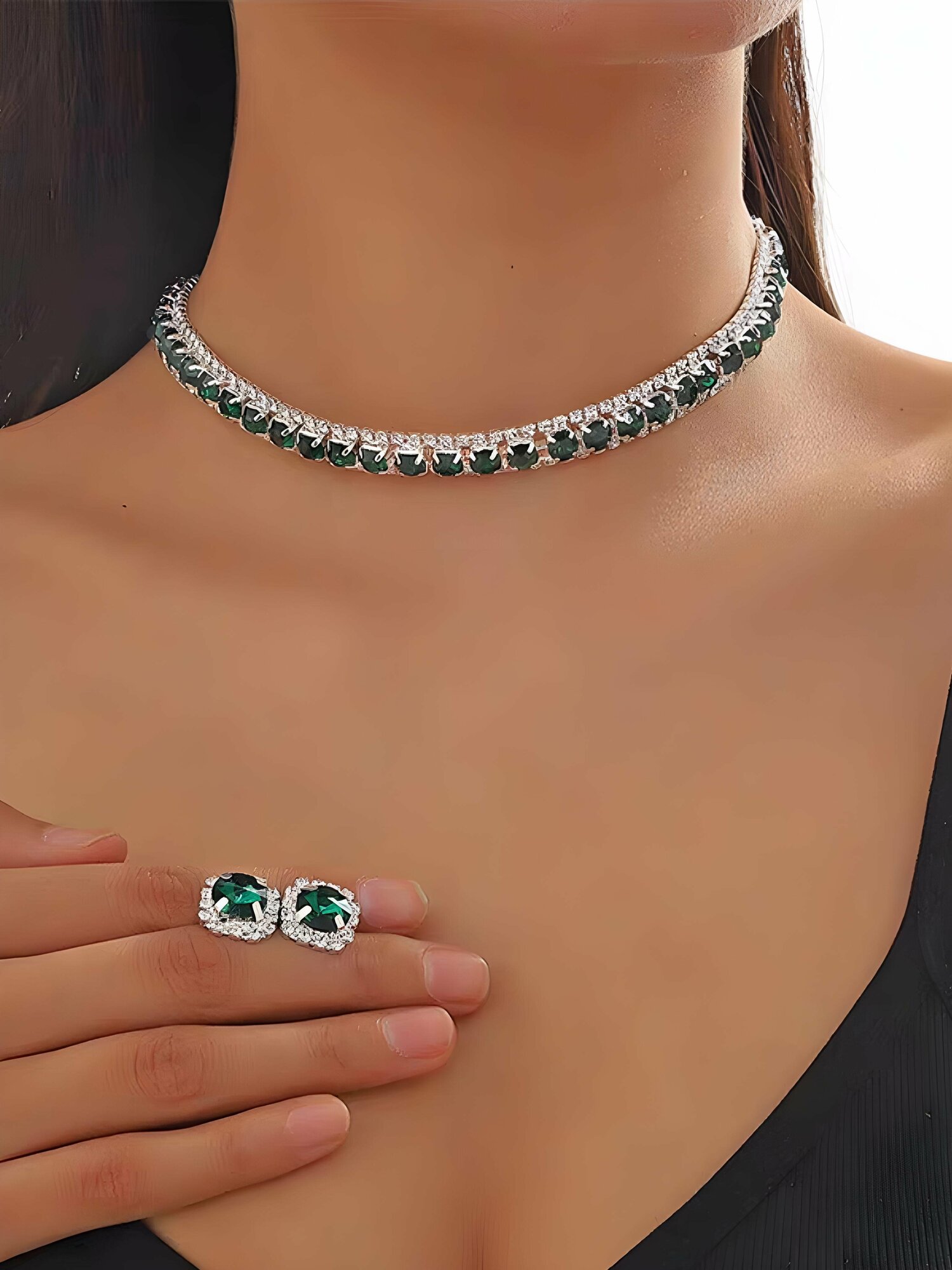 Комплект бижутерии ROYAL JASMINE: колье, серьги, кристалл, кристаллы Swarovski