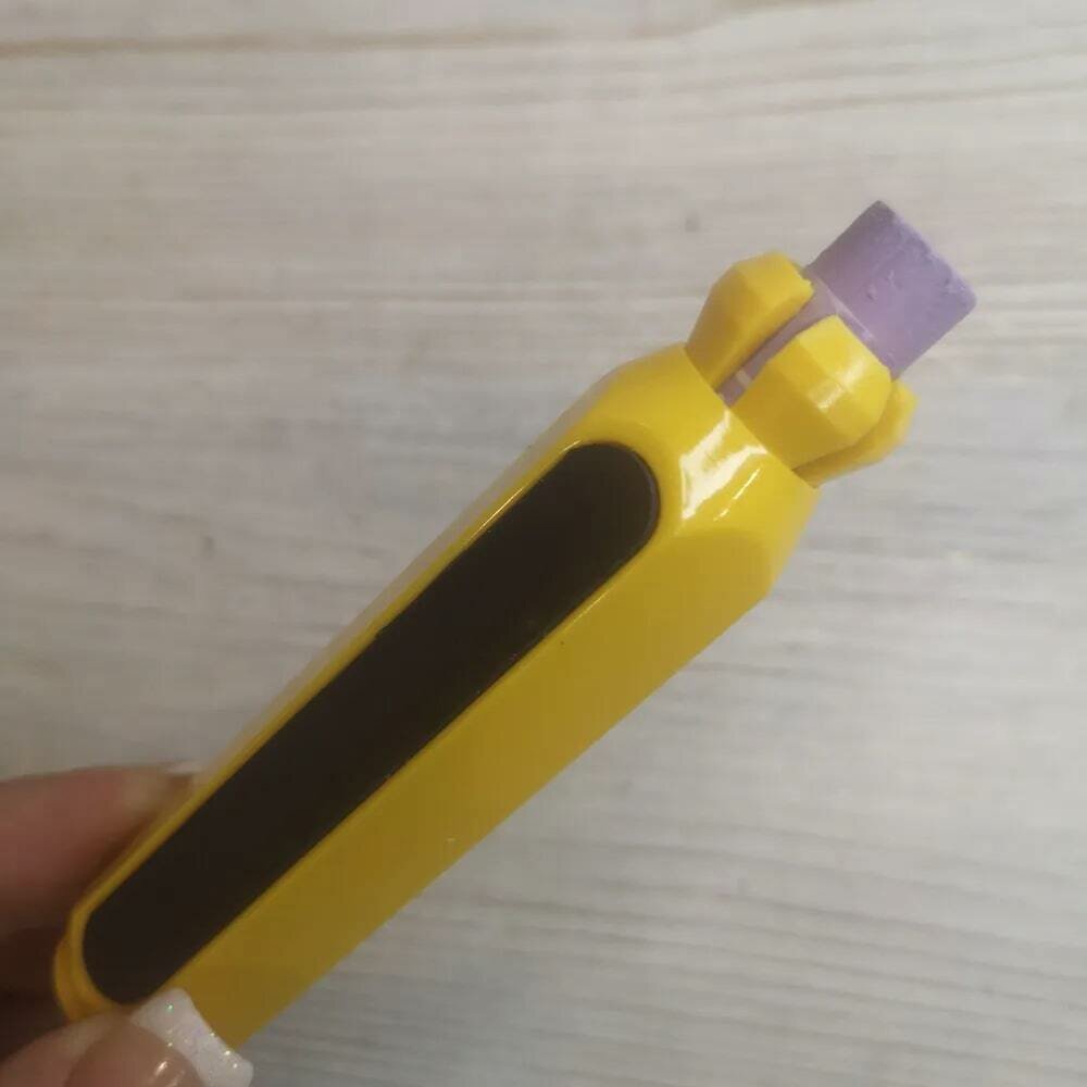 Держатель для пастели, карандаша, мелка "MUNGYO" пластиковый/желтый/цанговый (1шт)