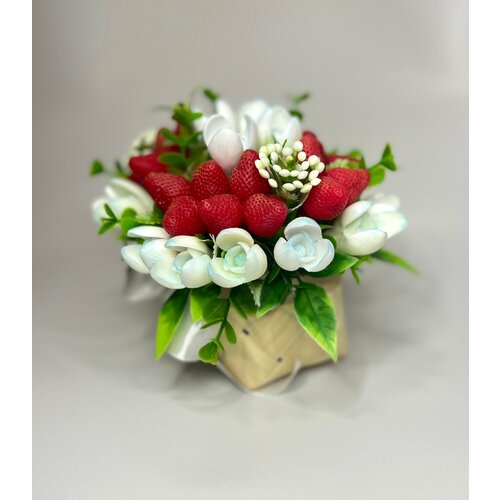 Букет из мыла ручной работы в корзине