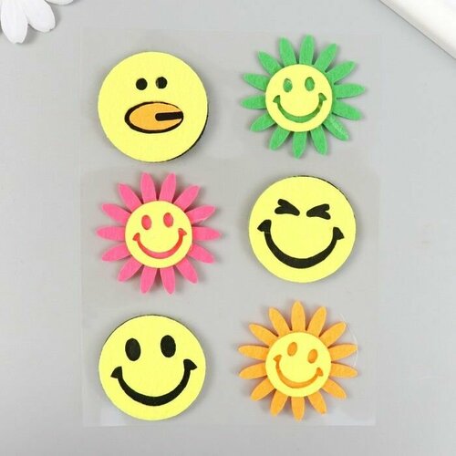 Наклейка фетр Смайлы и цветочки 21х123 см 750₽