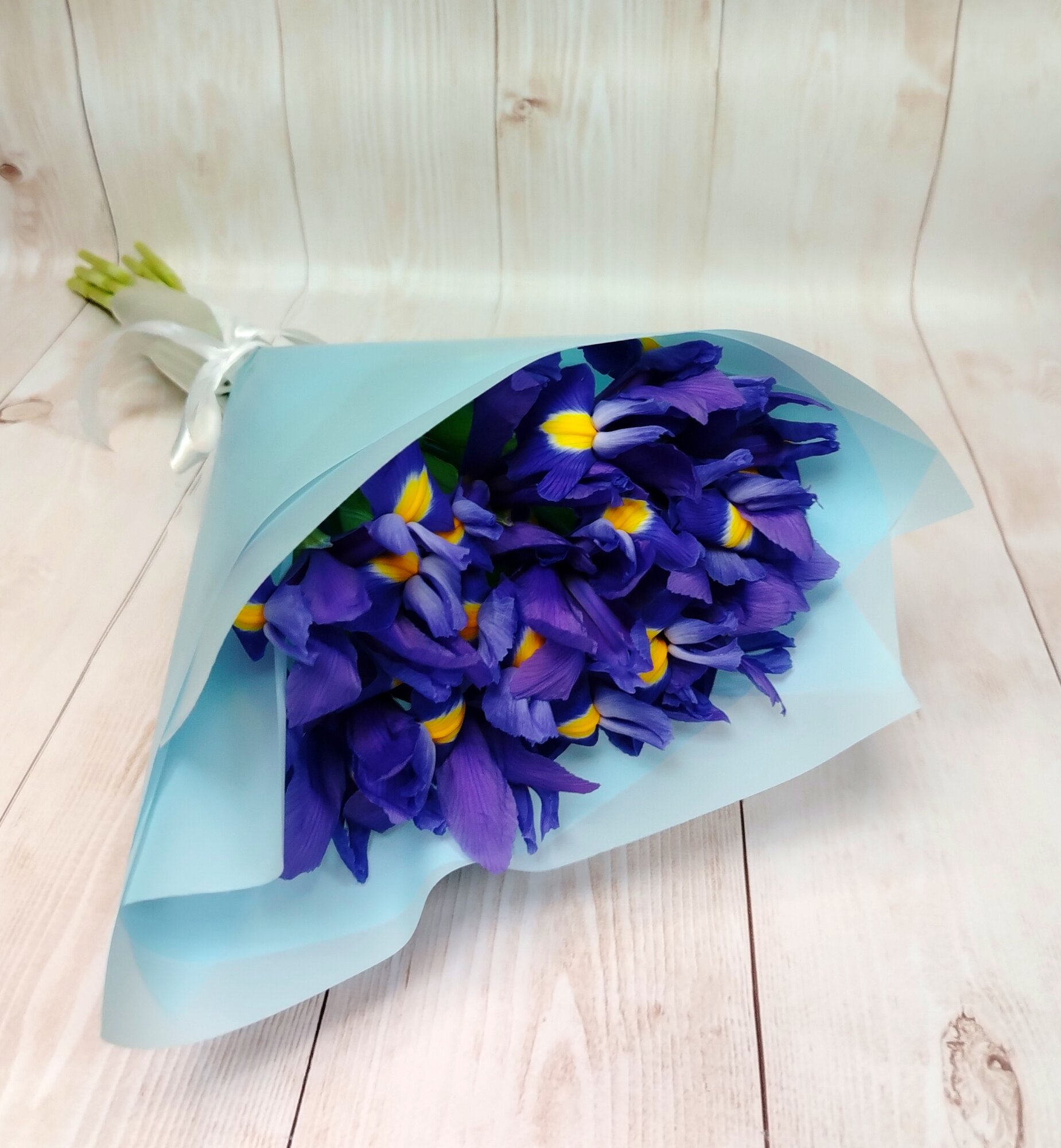 Букет из 11 ирисов