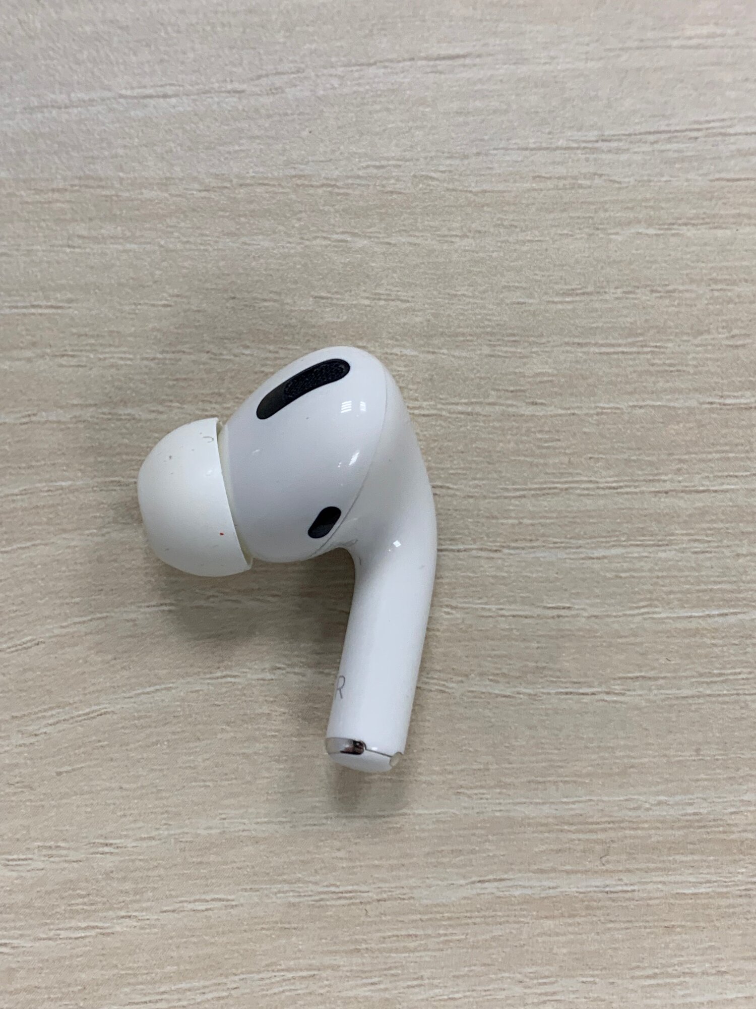Правый наушник Apple AirPods Pro (R), белый