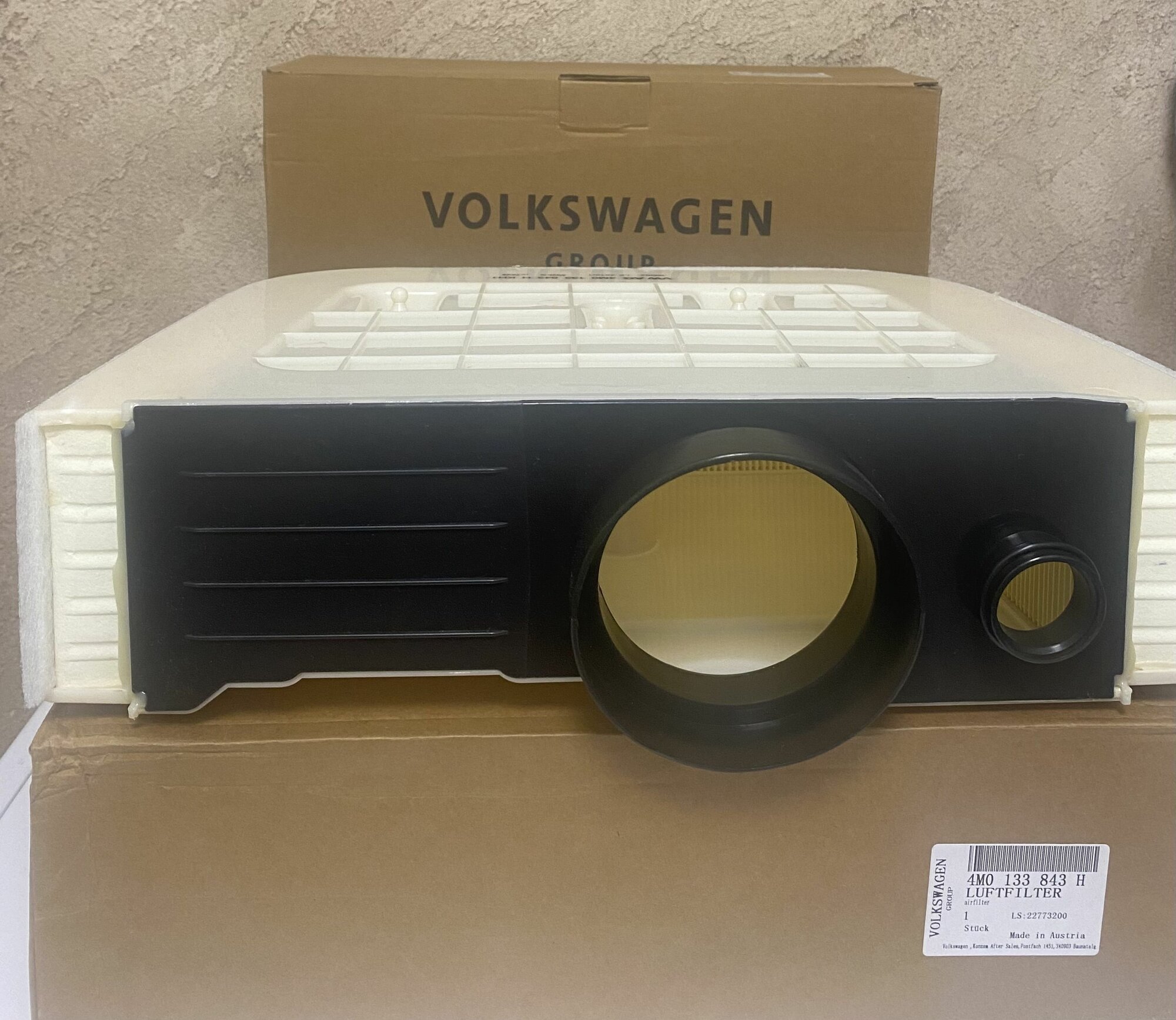 Фильтр воздушный VAG Audi Q7/Q8 4M0133843H