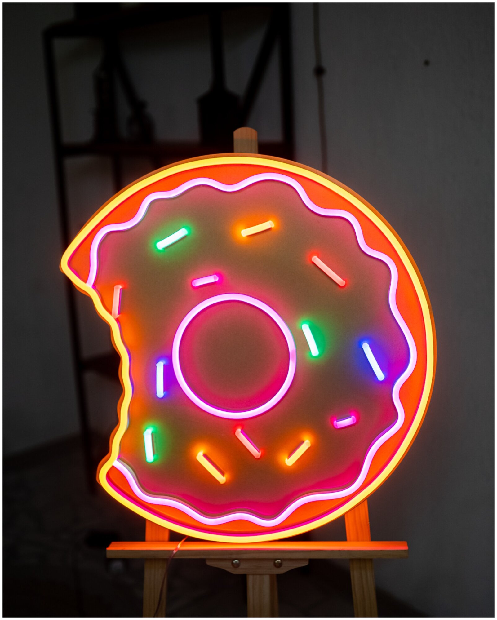 Cветильник светодиодный неоновый Пончик, 50х50 см - фотография № 1
