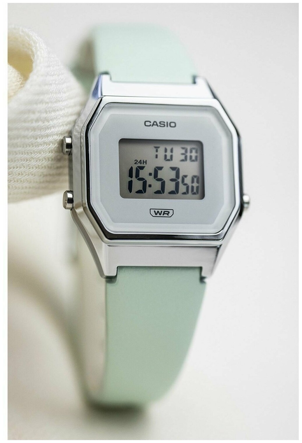 Наручные часы CASIO LA680WEL-3D