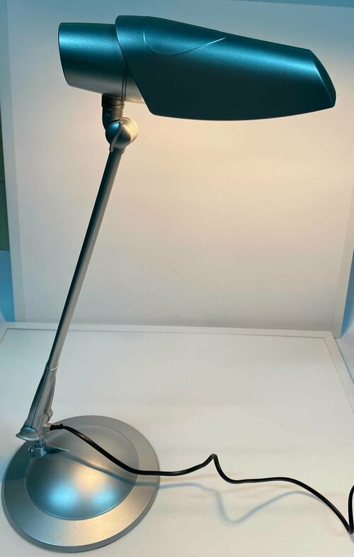 Настольный светильник энергосберегающий Luxel KT038 20 Вт Cеребро