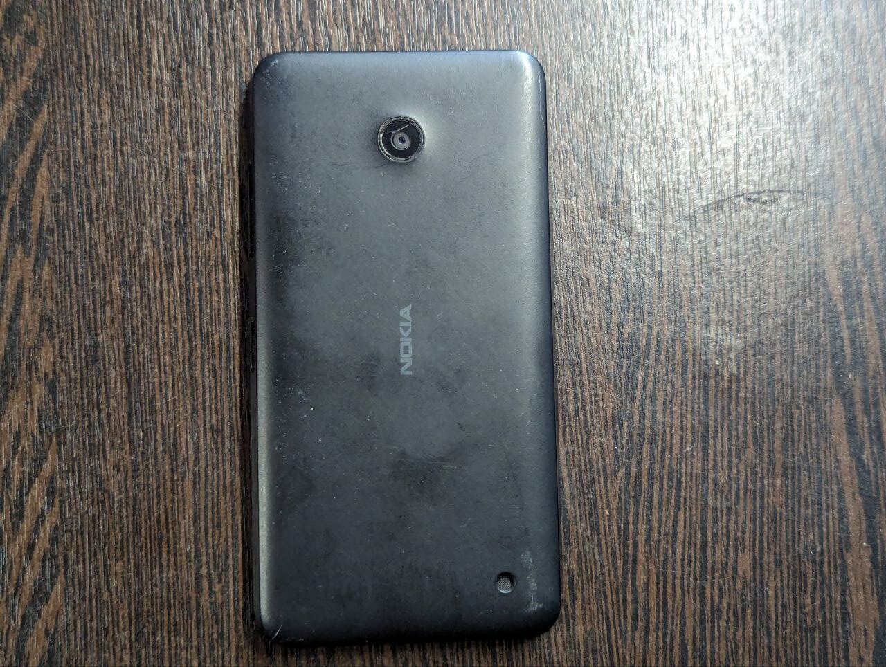 Корпус и задняя крышка сотового телефона Nokia Lumia 630 RM-978