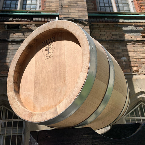 Дубовая бочка 225 л Partizan (Сербия), славонский дуб (кран в комплекте)