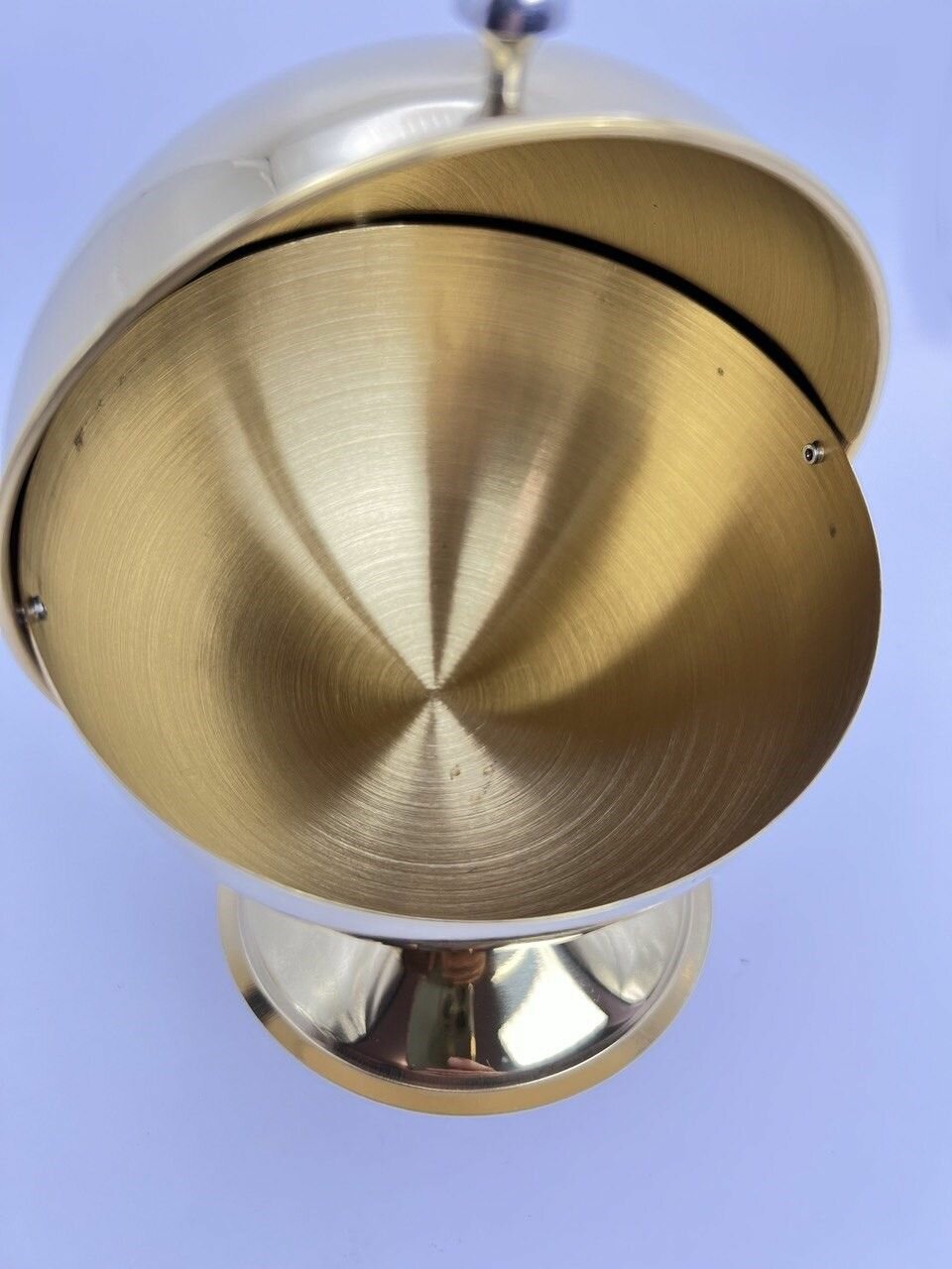 Металлическая сахарница с крышкой — фото 1