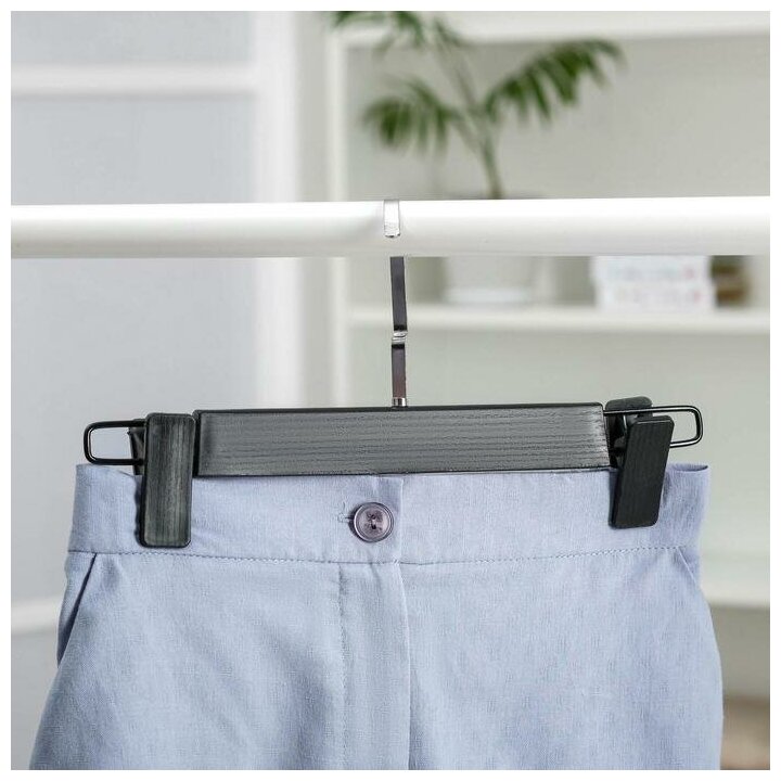 Вешалка для брюк и юбок с зажимами, 30×17 см, цвет чёрный - фотография № 2