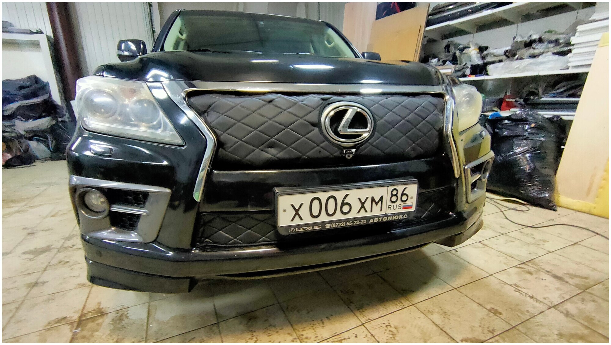 Утеплитель решетки радиатора для Lexus LX570 2012-2015