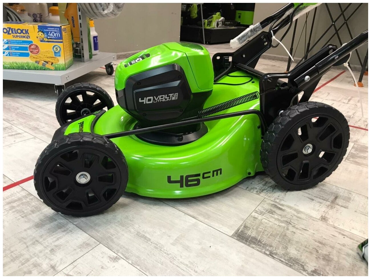 Газонокосилка аккумуляторная Greenworks GD40LM46HP 2514407, 40V, 46 см, бесщеточная, без АКБ и ЗУ - фотография № 17