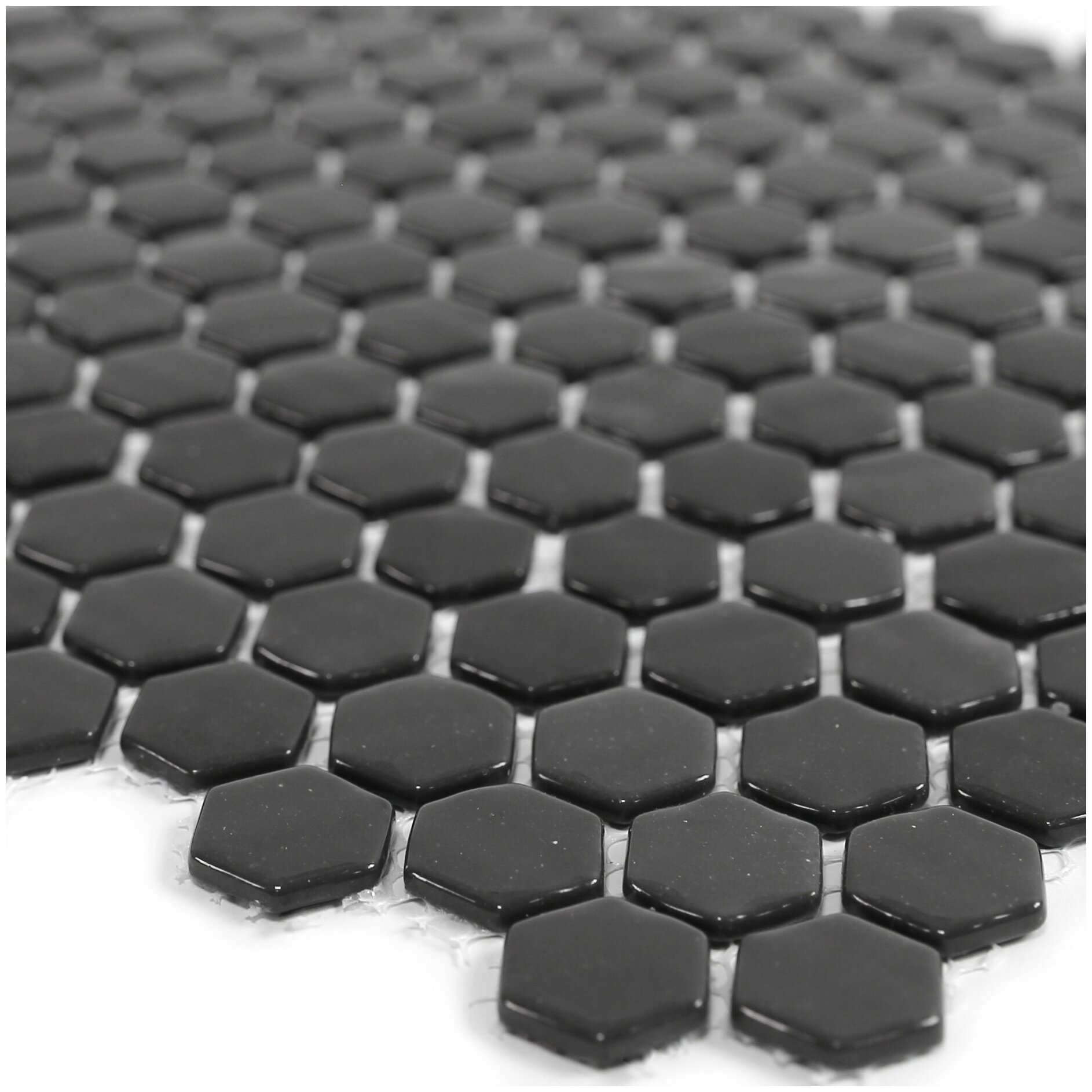 Мозаика Natural STP-BK001-HEX из глянцевого стекла размер 29х29 см чип 25 Hexagon мм толщ. 5 мм площадь 0.084 м2 на сетке