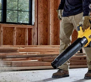DeWALT DCBL722B 20V MAX XR