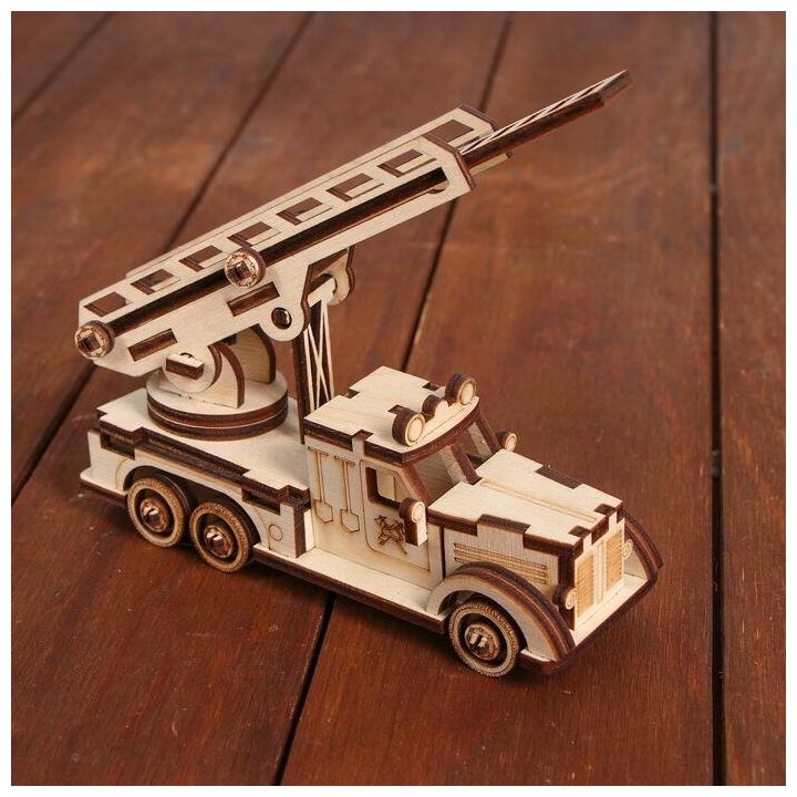 Cборная модель «Пожарная машина»