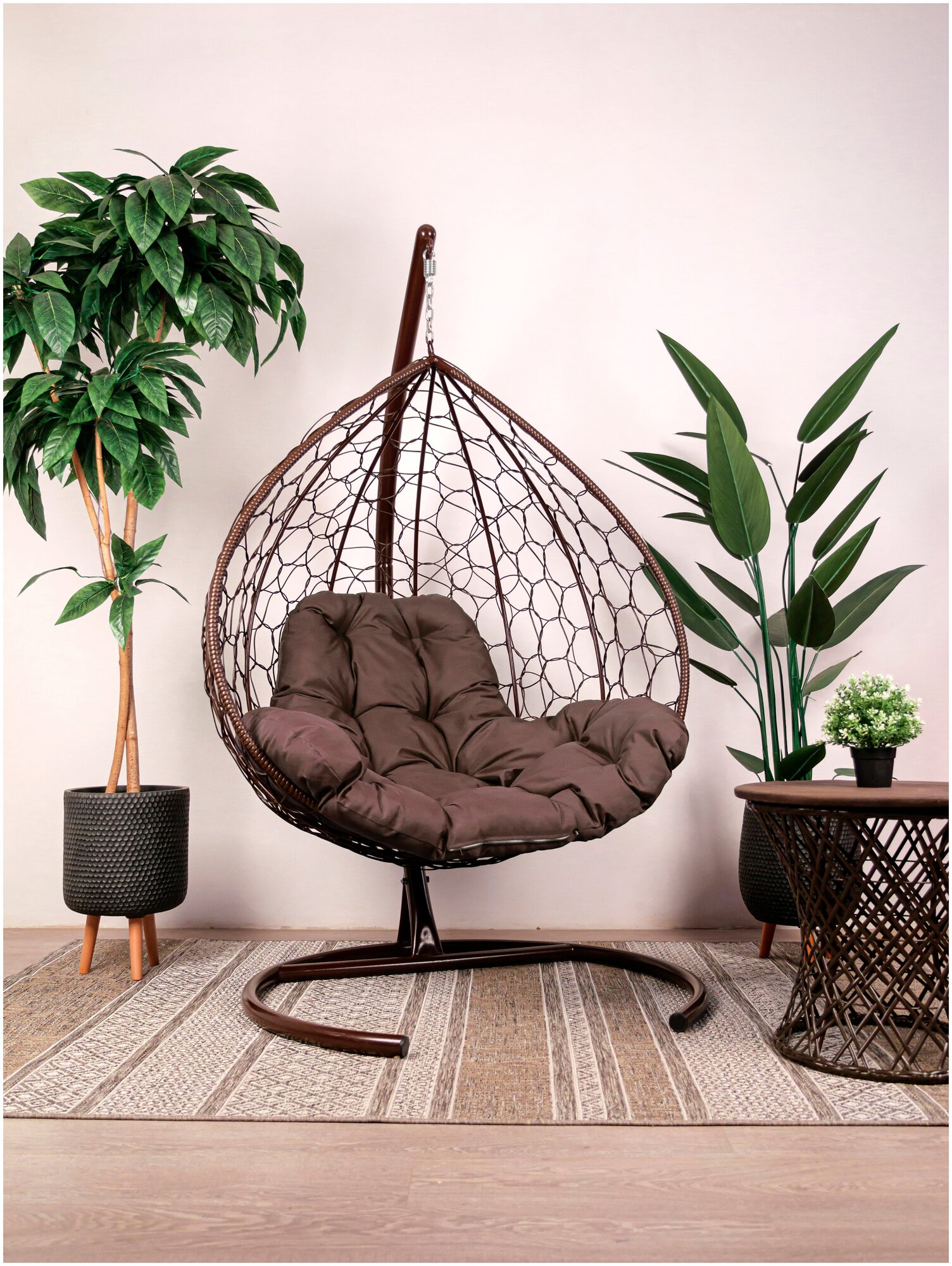 Подвесное кресло m-group XL ротанг коричневое, коричневая подушка - фотография № 1