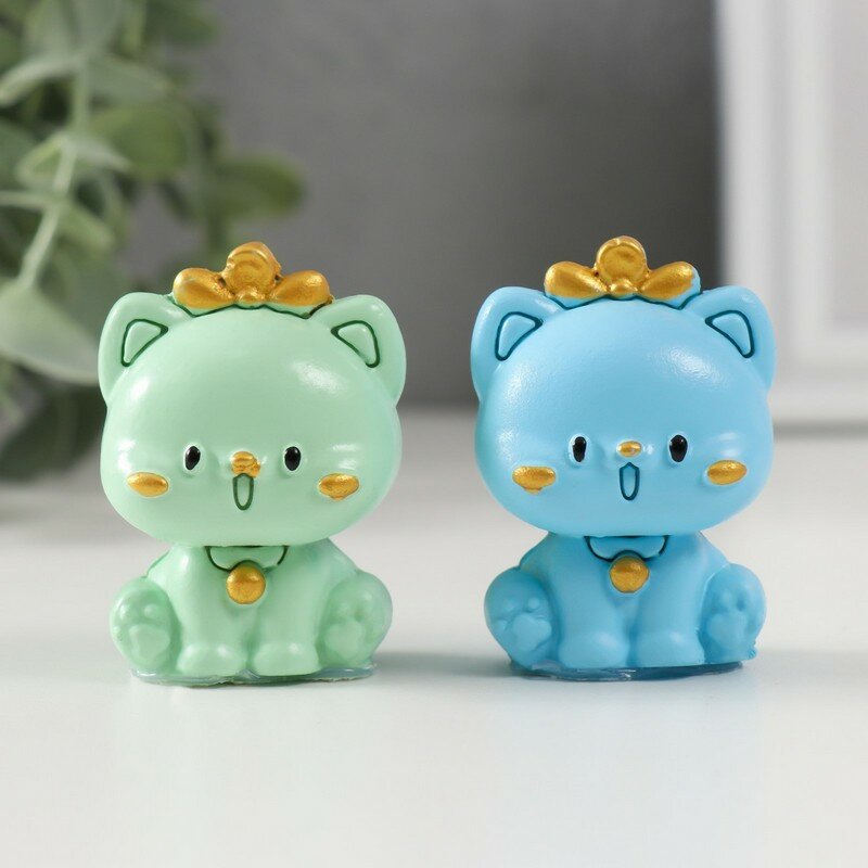 Сувенир полистоун "Кошечка с золотым колокольчиком" микс 2х3х5 см