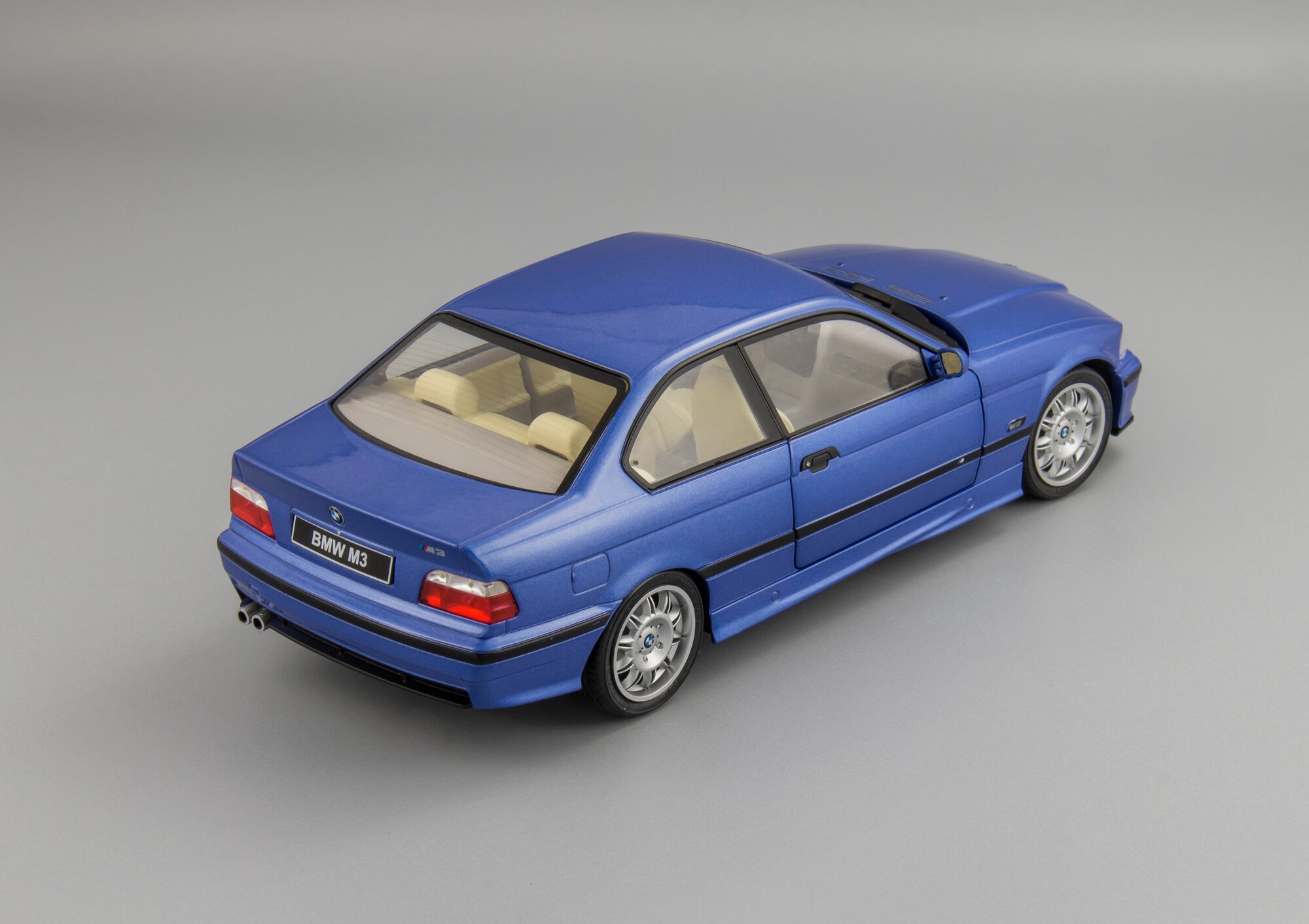 Масштабная модель BMW M3 (E36) Coupe — фото 1
