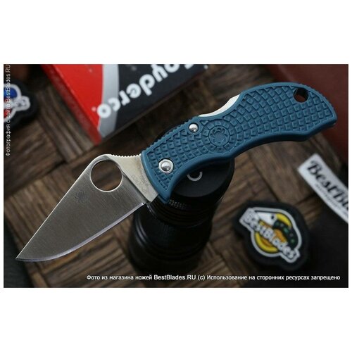 фото Складной нож spyderco manbug blue , сталь bohler k390
