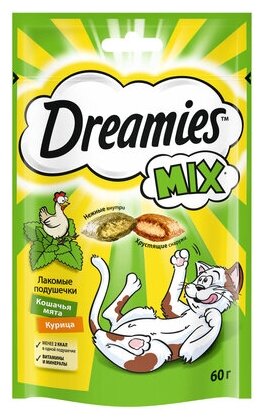 Dreamies Лакомые подушечки для кошек с курицей и мятой 10193273, 0,06 кг (2 шт)