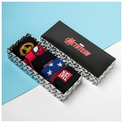 красный, черный, синий, разноцветный