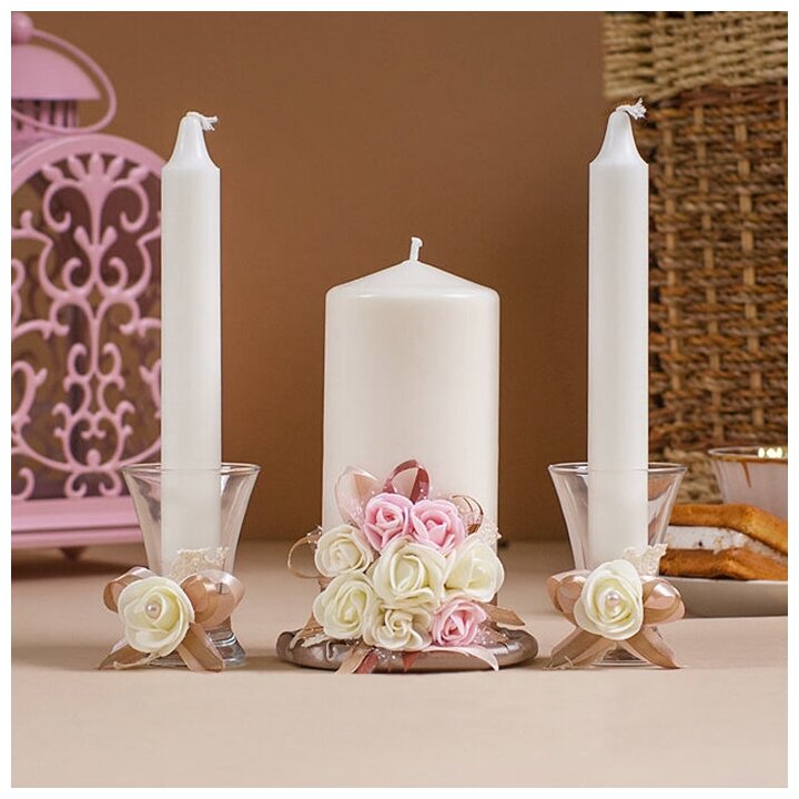 Красивый комплект свадебных свечей для домашнего очага "Капучино" с ванильными розами и атласным декором в коричневых и розовых тонах