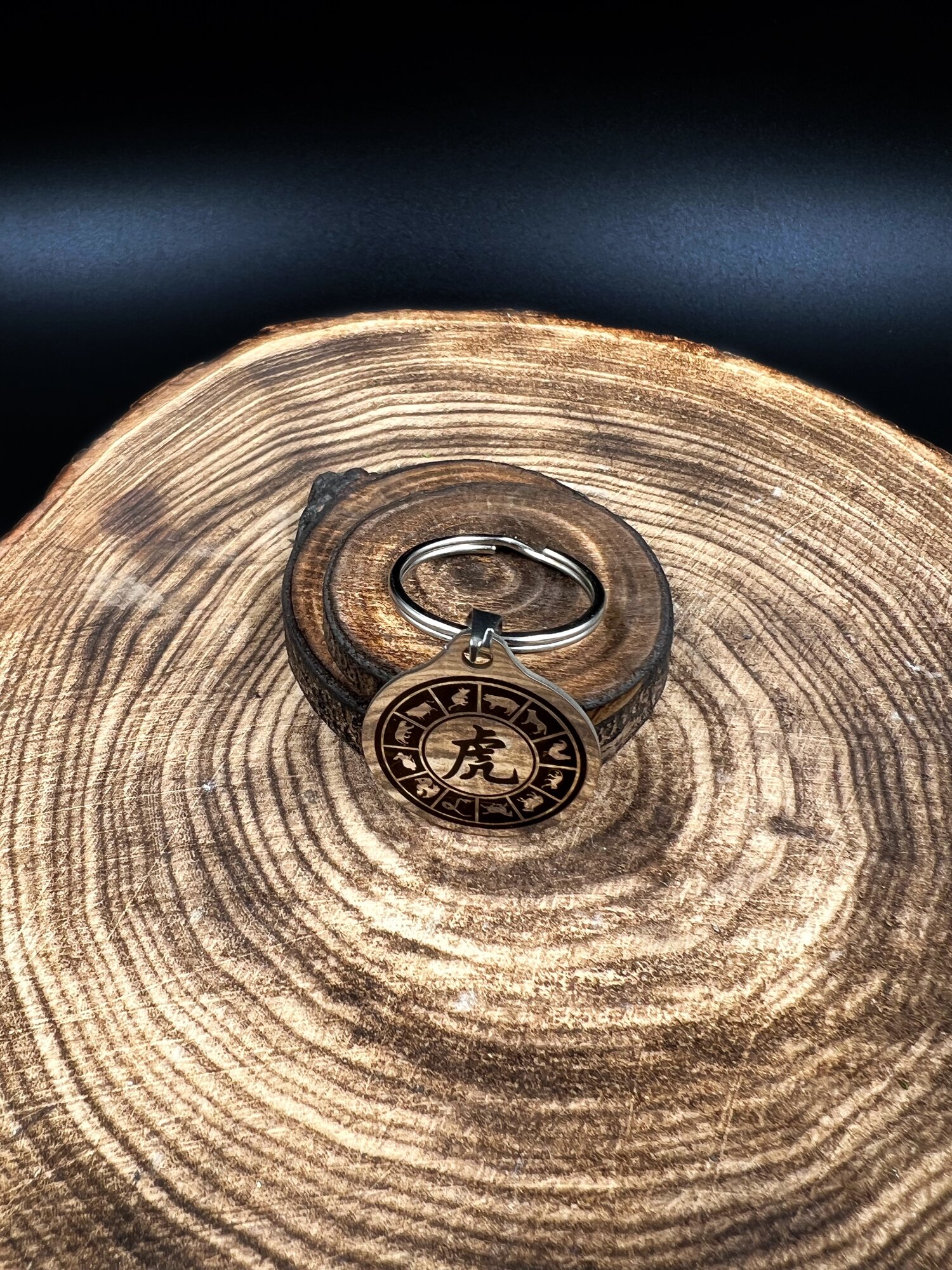 Амулет Gold Tree "Тигр", сталь, ручная работа, лазерная гравировка — фото 1