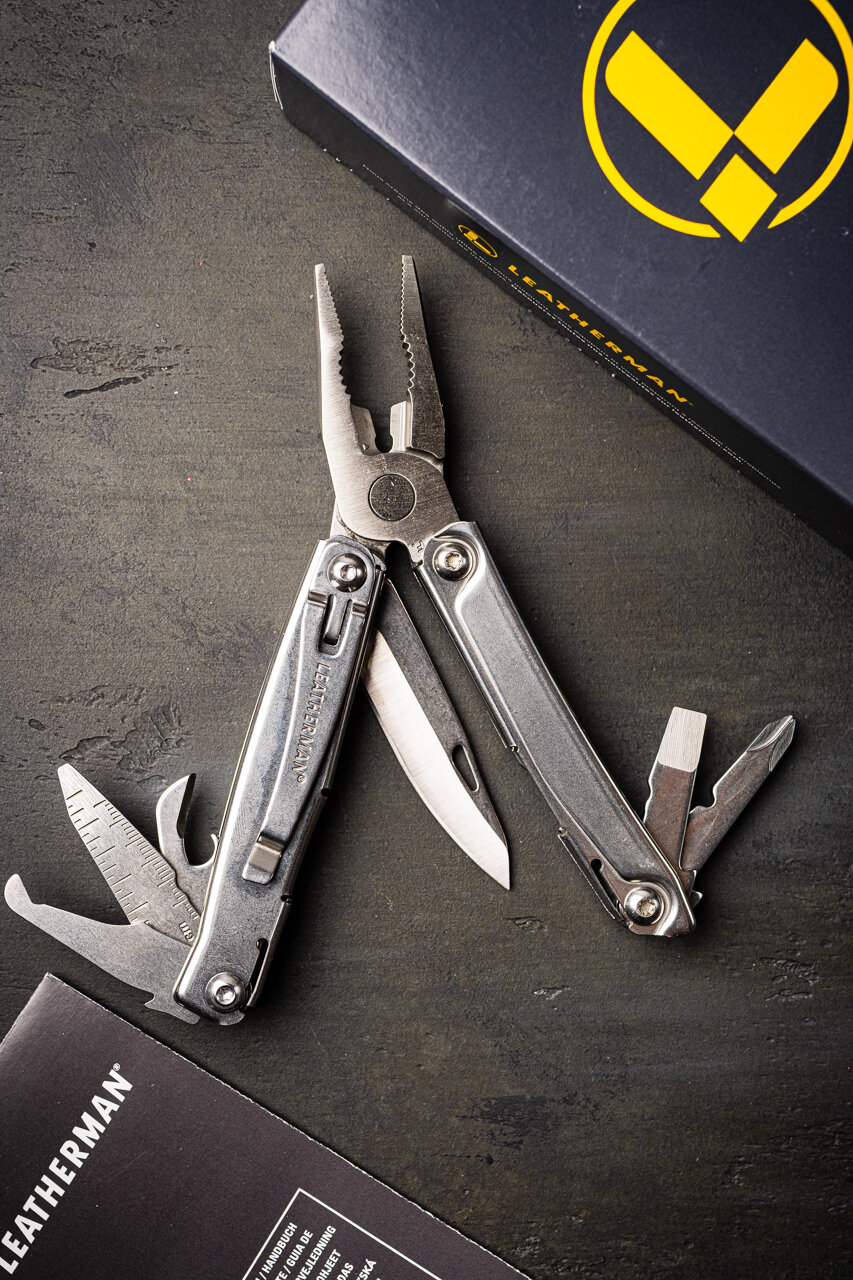Мультитул LEATHERMAN Rev 14 функций 97 мм серебристый 832130