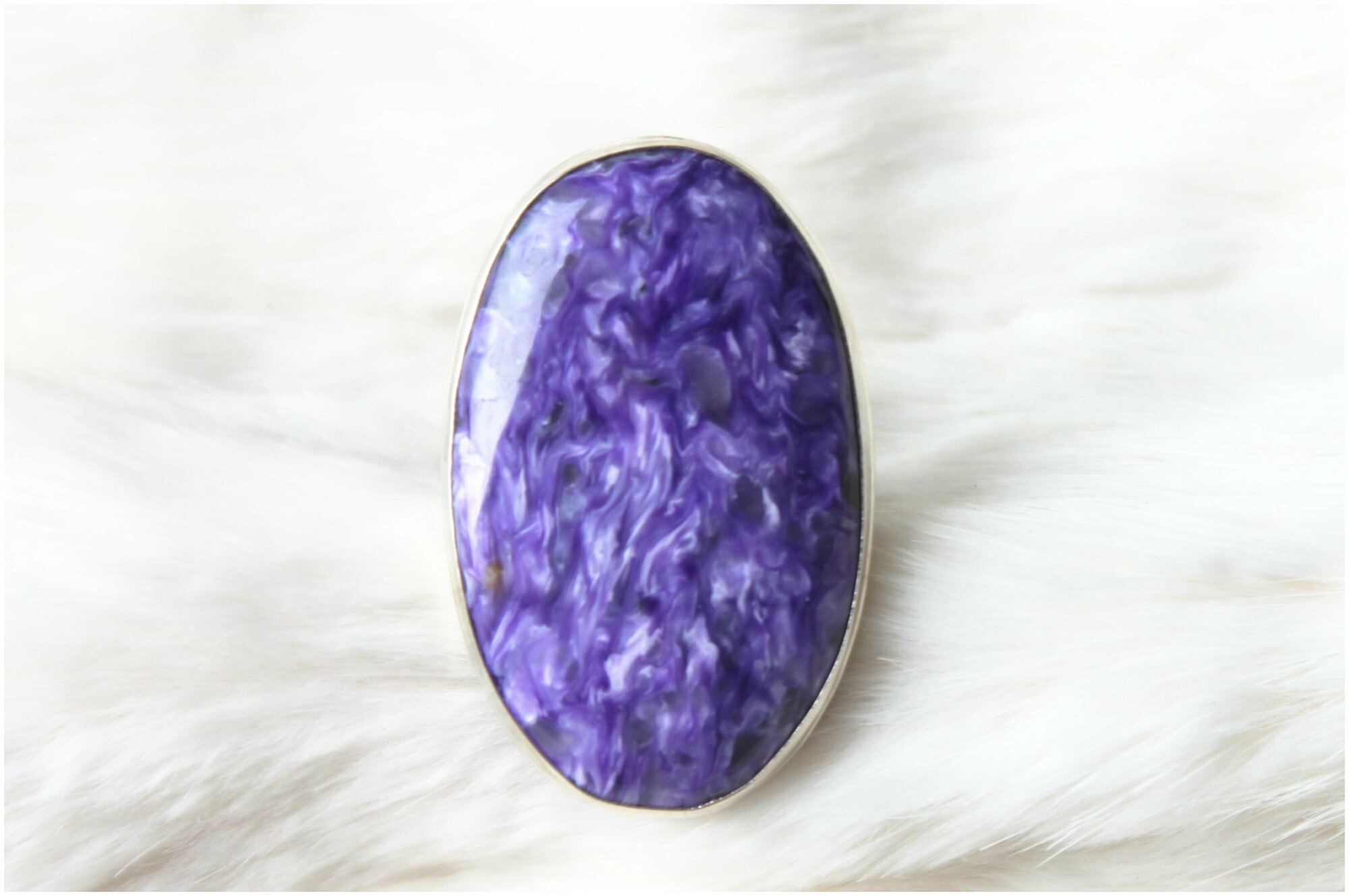 Чароит для водолея