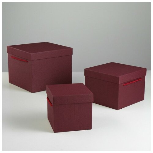 фото Набор коробок 3 в 1, бордовый, 25 х 25 х 20 - 14 х 14 х 14 см нет бренда