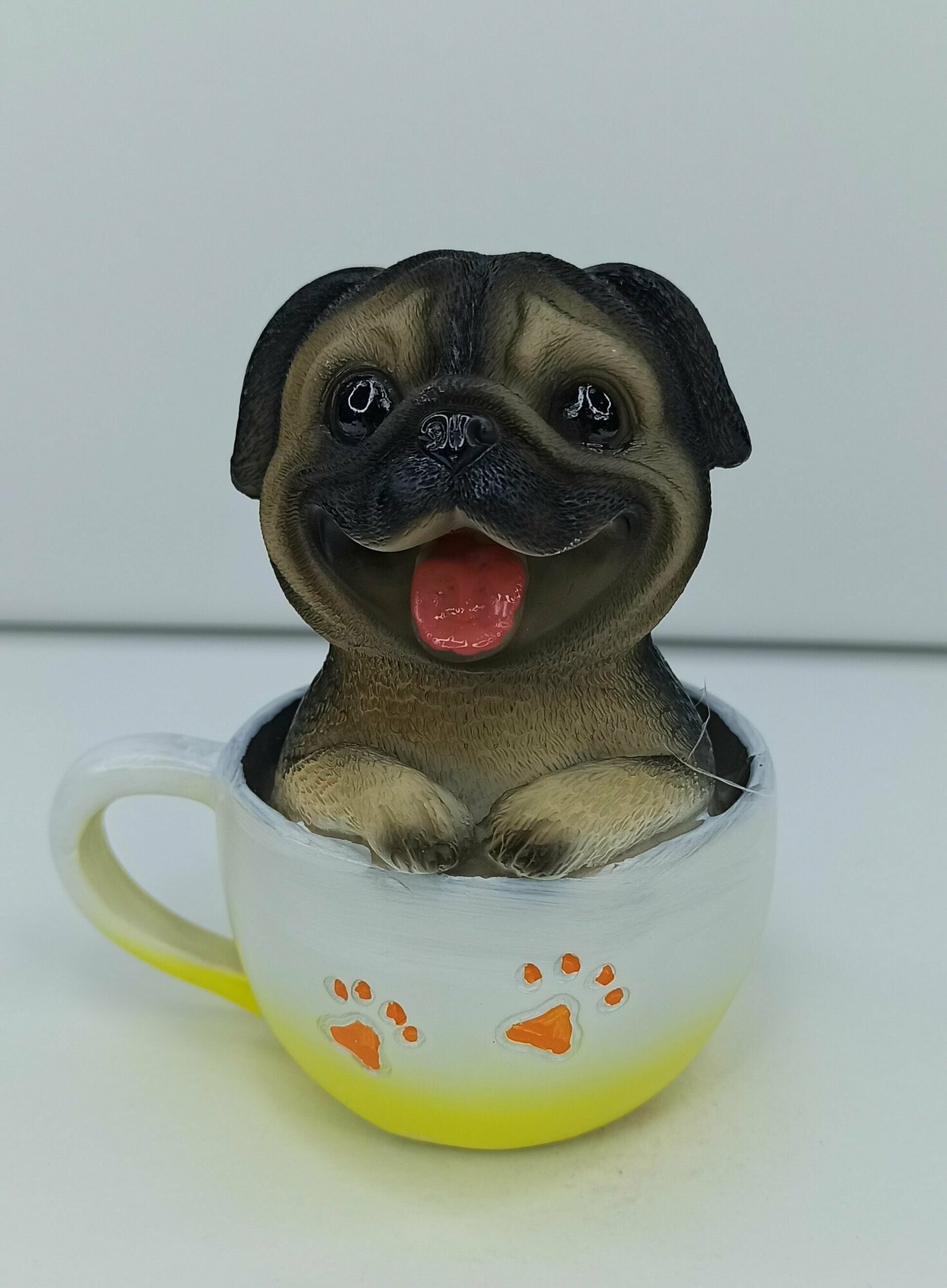 Сувенир собачка в чашке