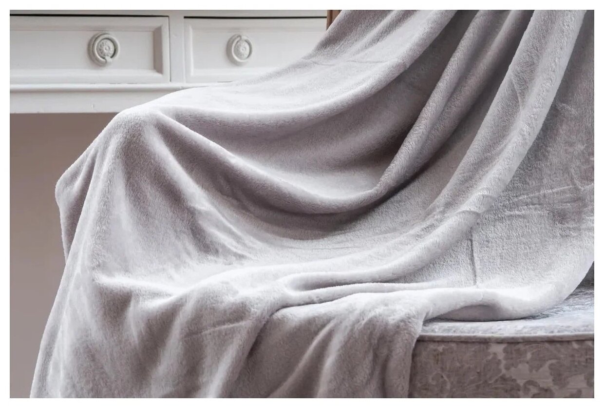 Гладкий плед покрывало Casa Conforte "Tinta", микрофибра, велсофт, полиэстер, 200х220см, евро размер, дымчато-серый - фотография № 4