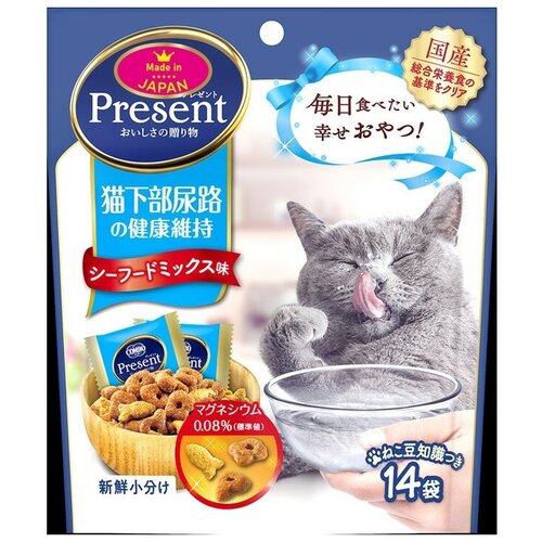 Лакомство для кошек Japan Premium Pet PRESENT со сладкой креветкой и клюквенным экстрактом для здоровья мочевыводящих каналов, 42 г