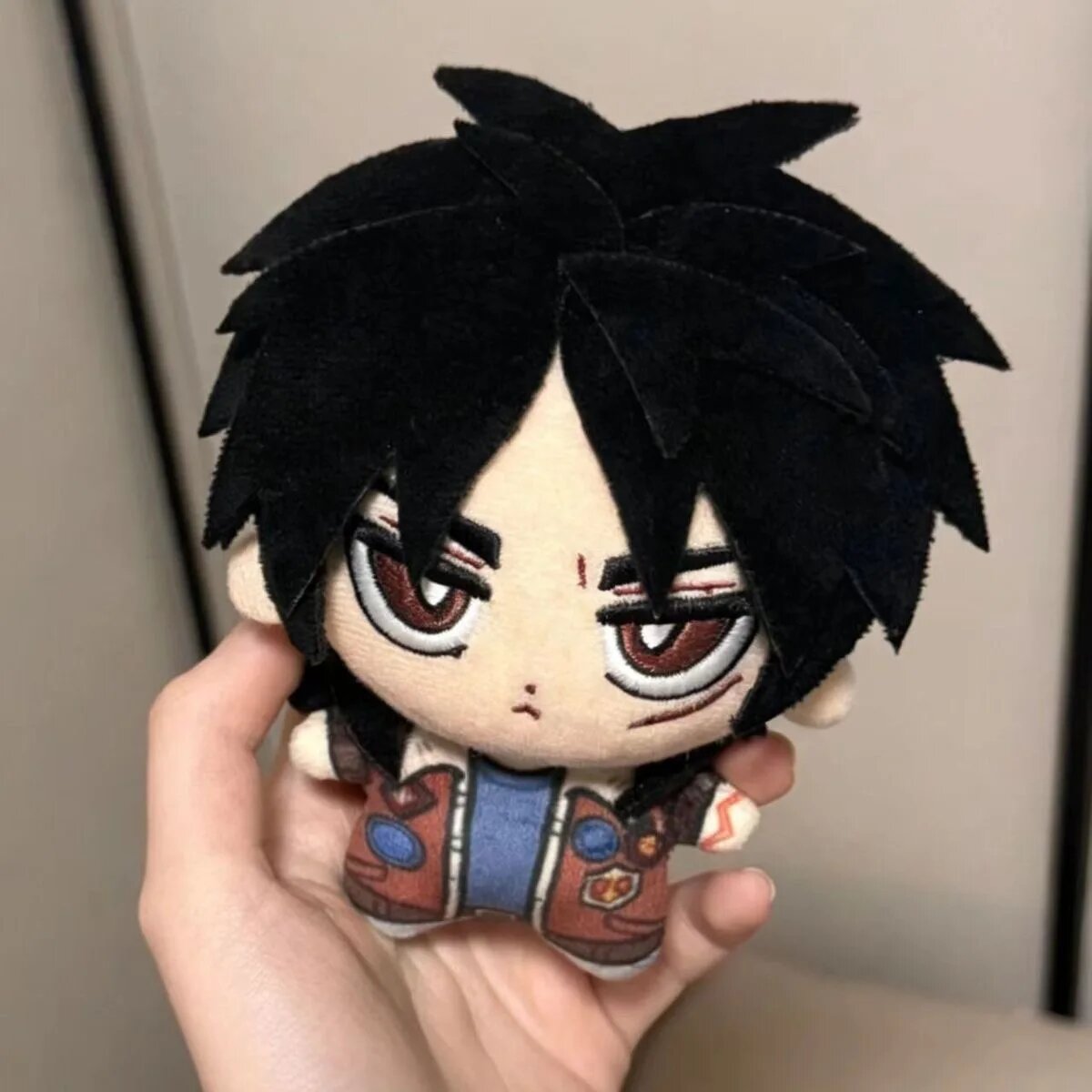 Плюшевая игрушка Hot Toys «Ультимативный выживальщик» Кайджи 10 см