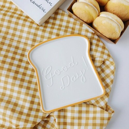 Тарелка керамическая обеденная десертная в виде тоста, ручная работа плешоп посуда для дома в корейском стиле, для украшений, белая-светло-коричневая, 16х14 см